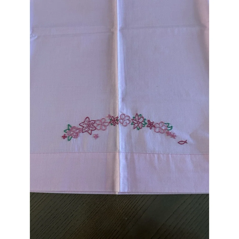 Vtg 2 Springmaid By Marvelaire 30'' x 20'' Pillowcase Pink Color‎ Floral Crochet